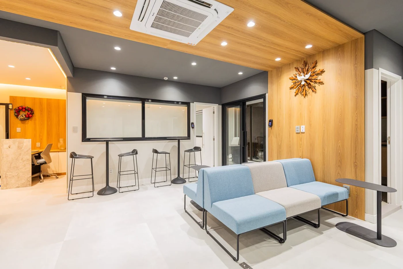 Área de convivência da unidade Coroa do Meio do Portal Coworking