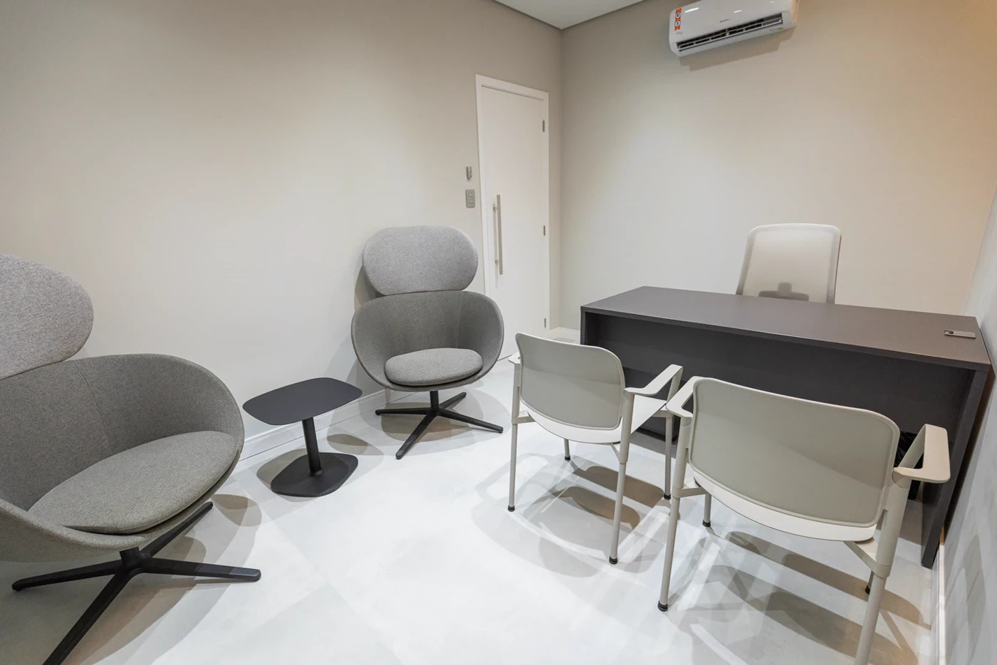 Sala privativa da unidade Coroa do Meio, montada para receber uma equipe